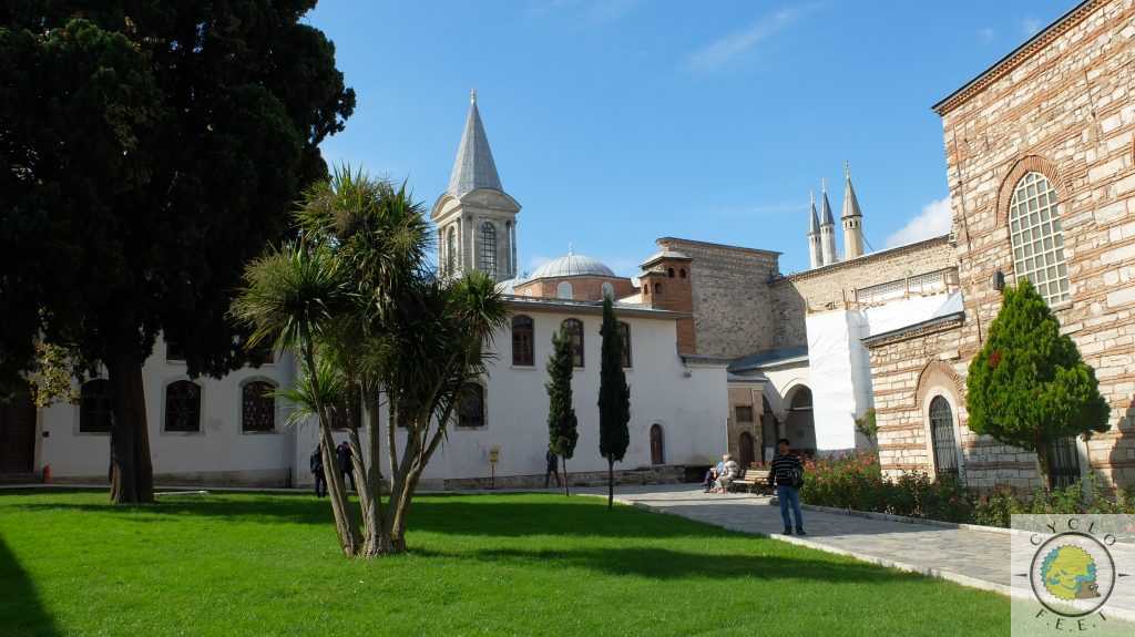 chateau-topaki-3-jardin